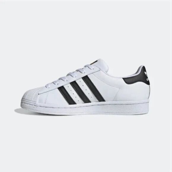 🔥🔥🔥SUPER DEAL Adidas Originals Women's White Black Superstars Shoes FV3284 - Picture 2 of 4